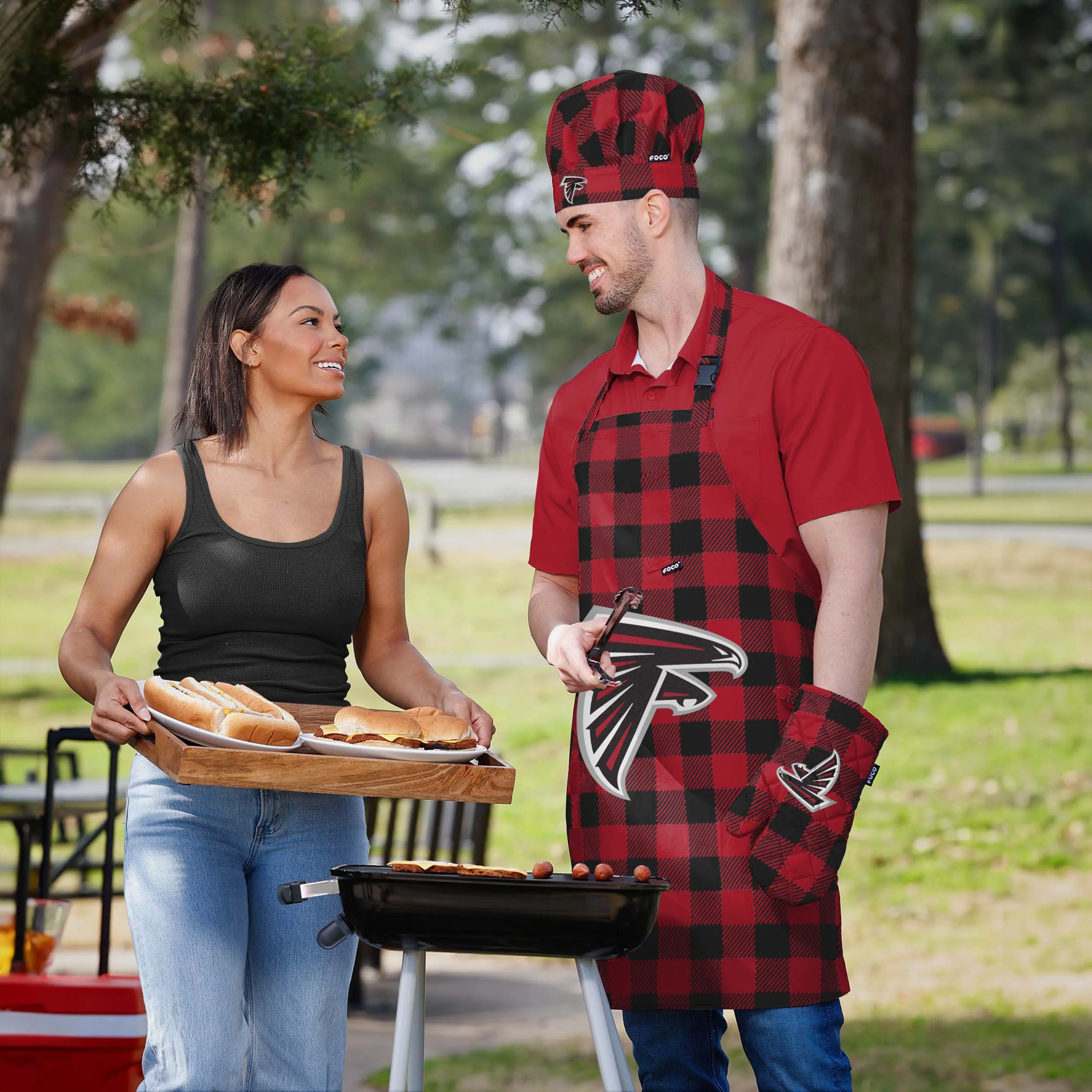 Atlanta Falcons Plaid Chef Set