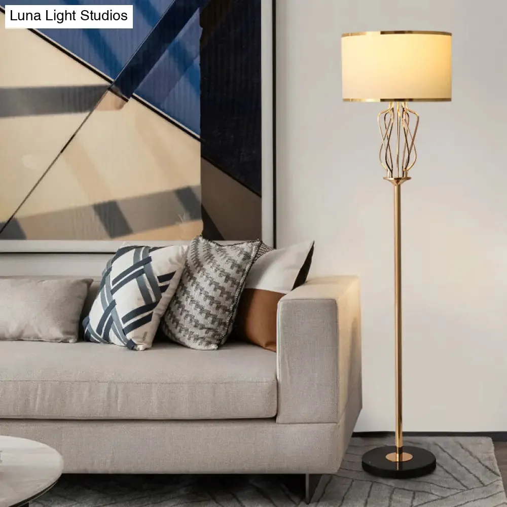 Classic Style Round Fabric Floor Lamp with 1 Head, Brass Finish – Ideal for Living Room Lighting