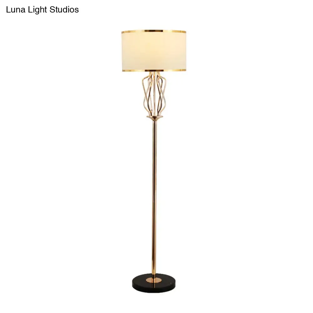 Classic Style Round Fabric Floor Lamp with 1 Head, Brass Finish – Ideal for Living Room Lighting