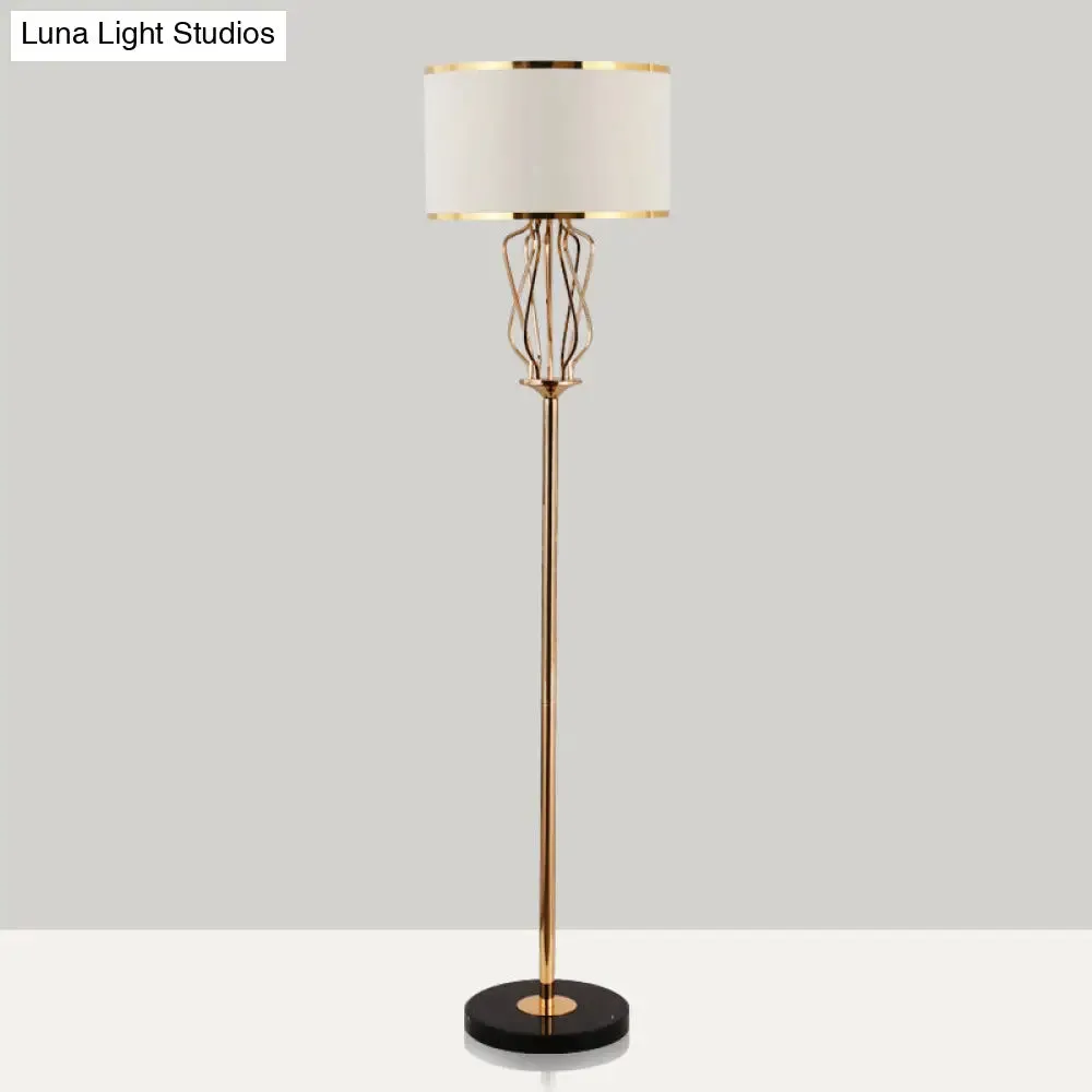 Classic Style Round Fabric Floor Lamp with 1 Head, Brass Finish – Ideal for Living Room Lighting