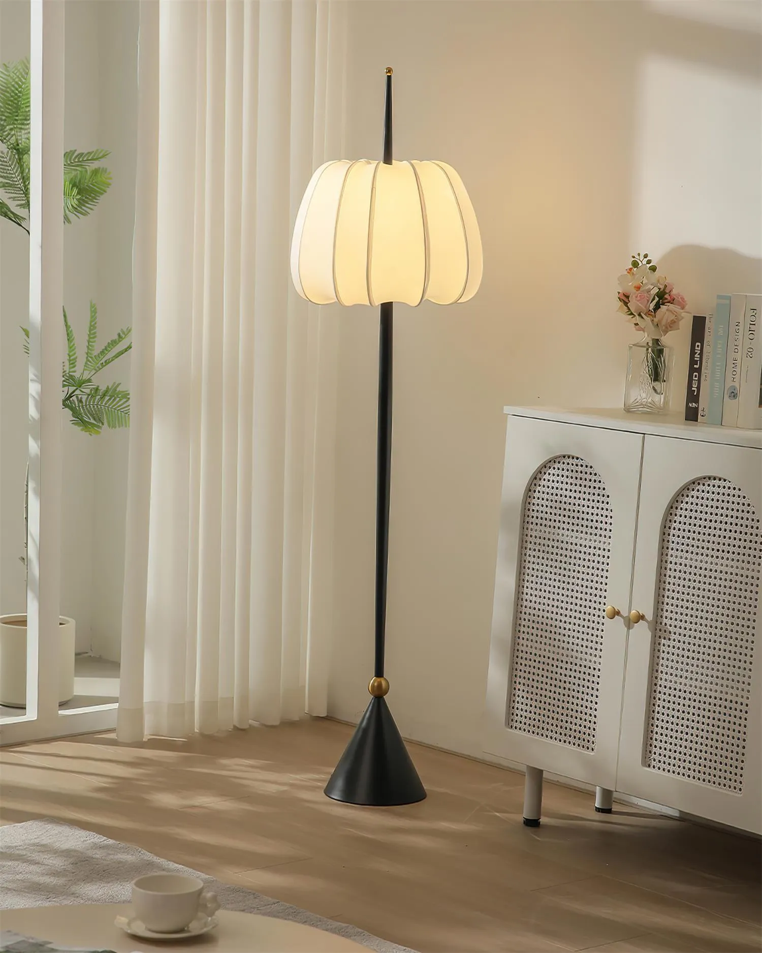 Folia Floor Lamp 15.7″- 63″