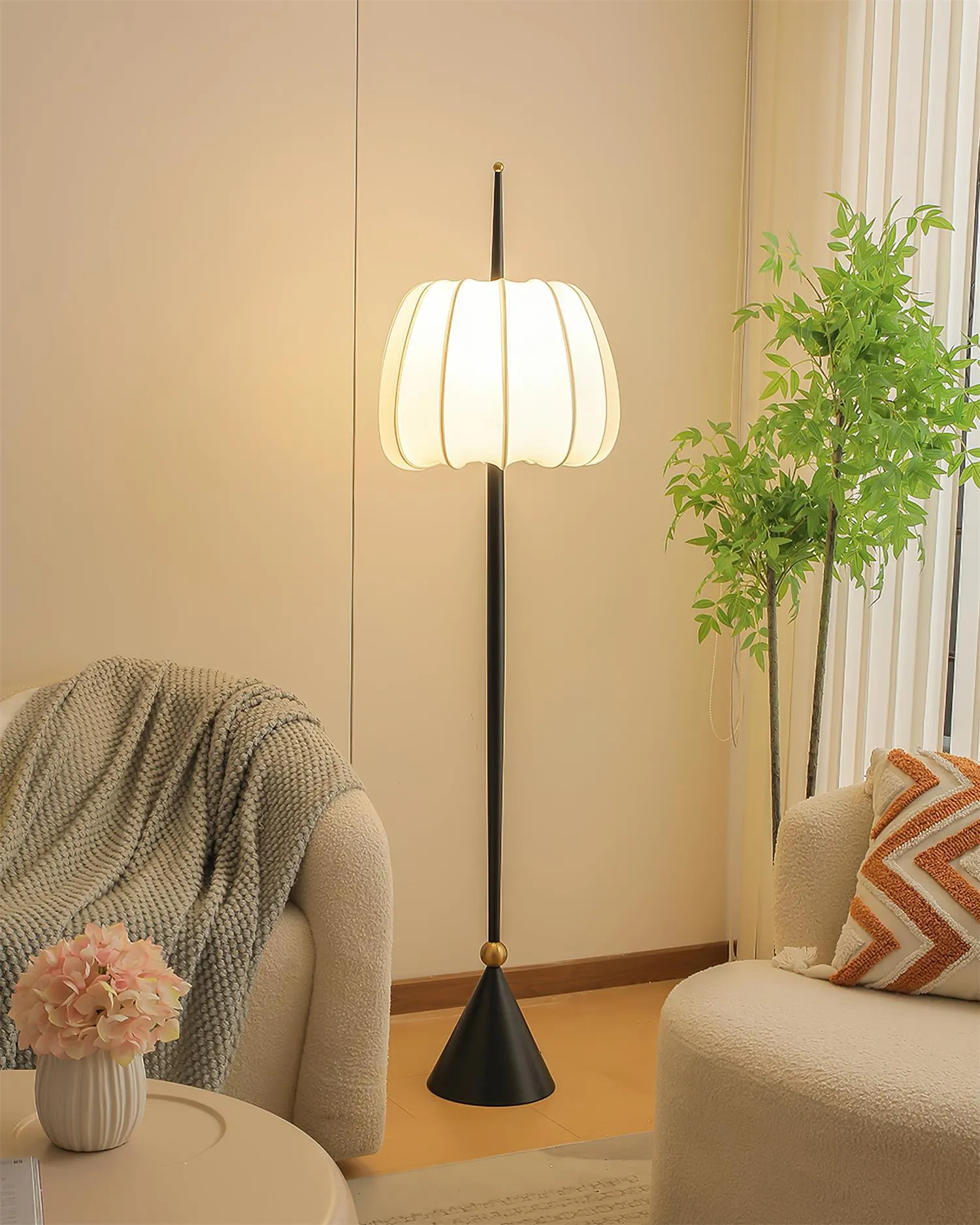 Folia Floor Lamp 15.7″- 63″