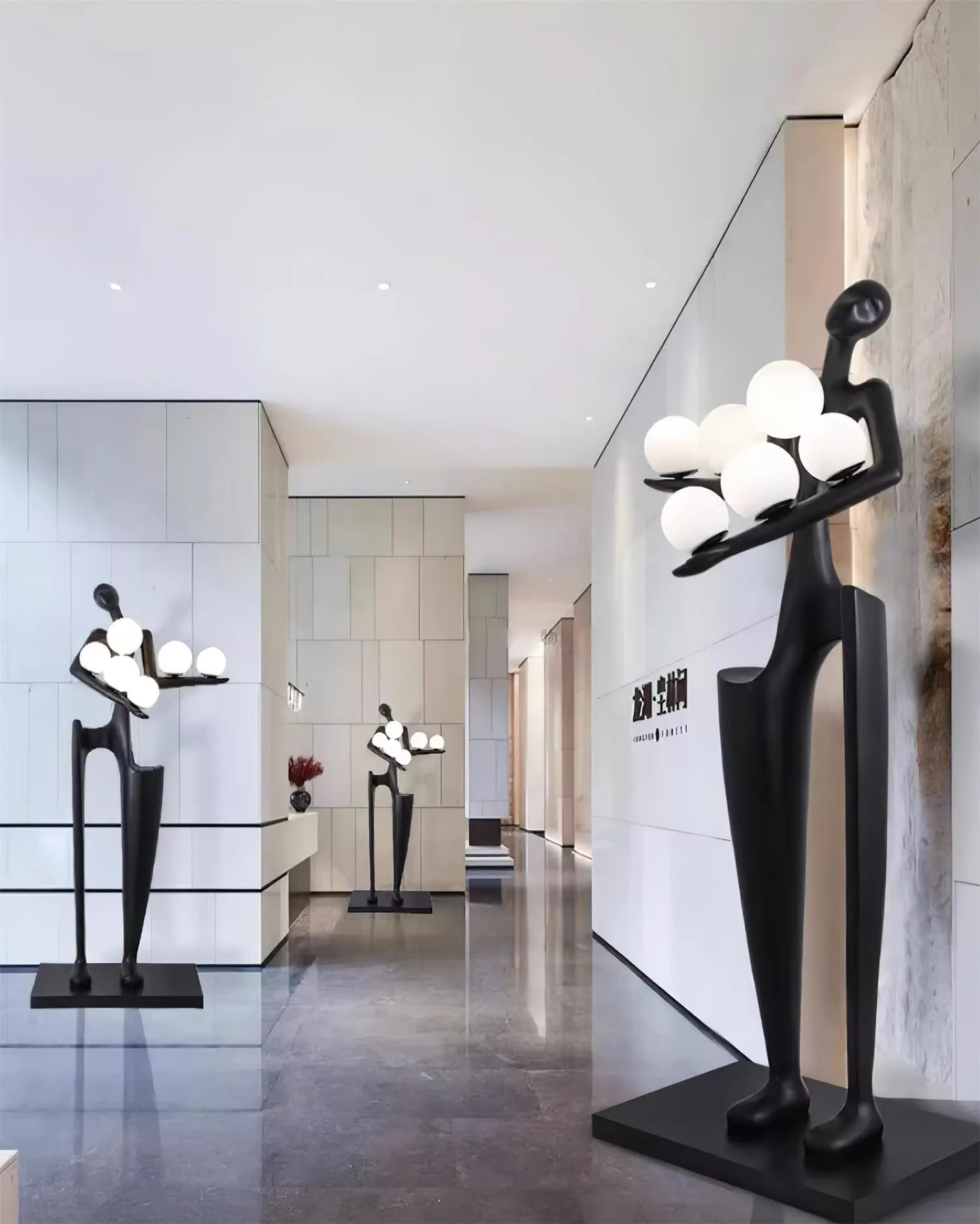 Greeter Sculpture Floor Lamp