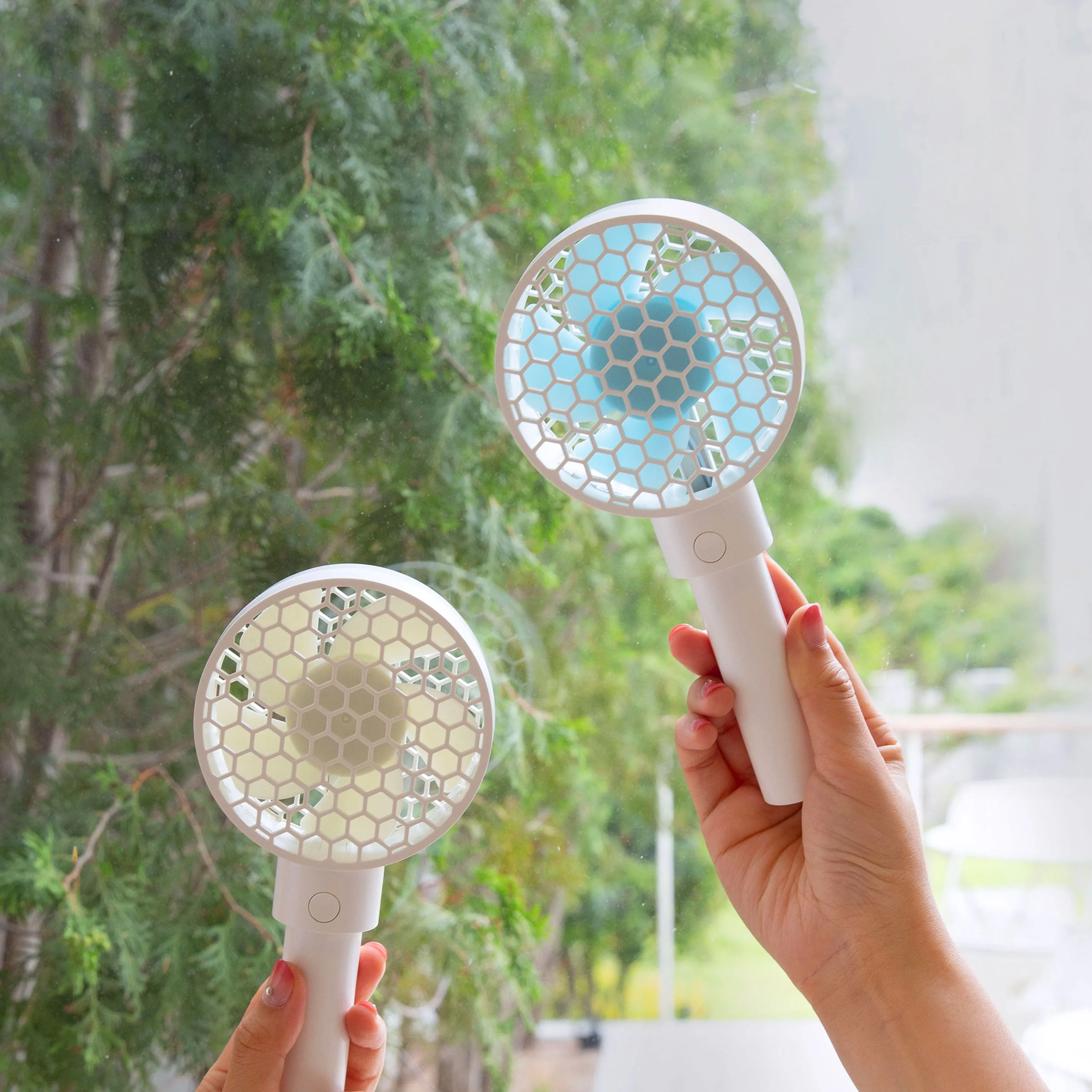 Honeycomb Faced Panel Handy Mini Fan with Cradle