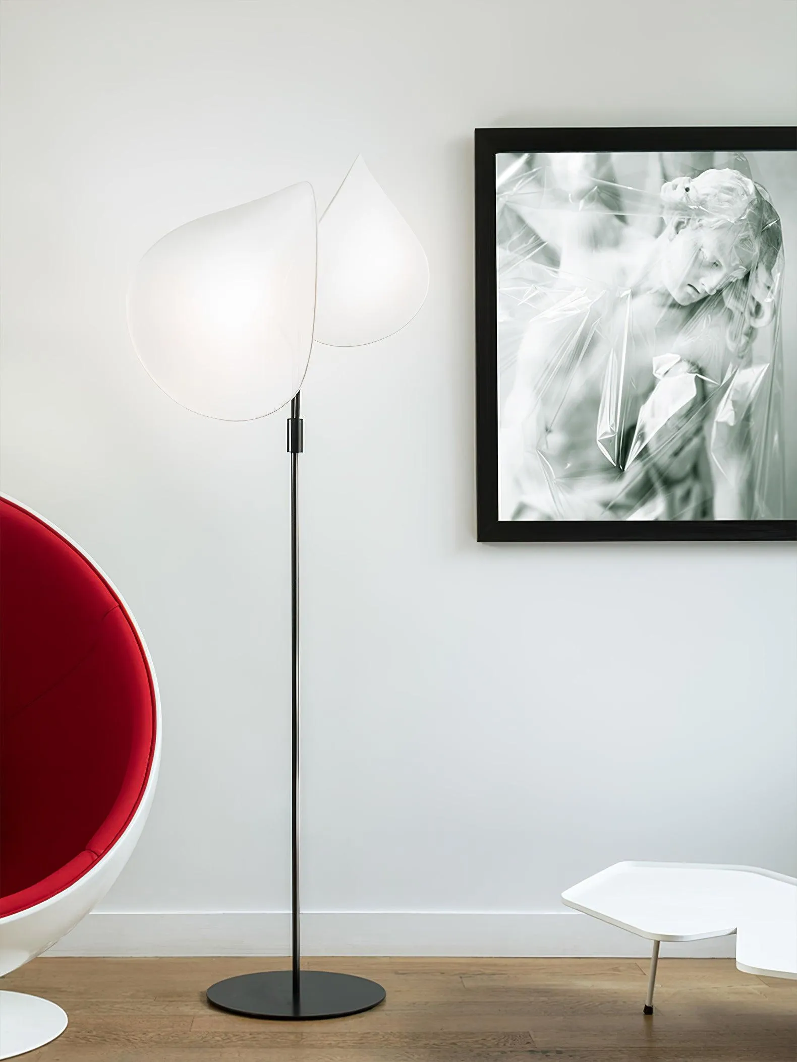 Manta Floor Lamp