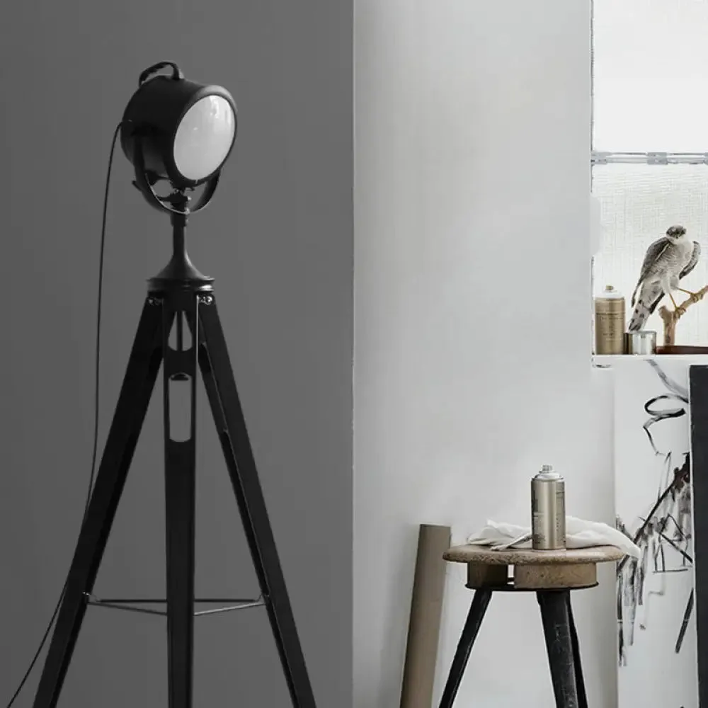 Metal Round Spotlight Floor Lamp with Wooden Tripod - Industrial Style, 1 Head, for Living Room