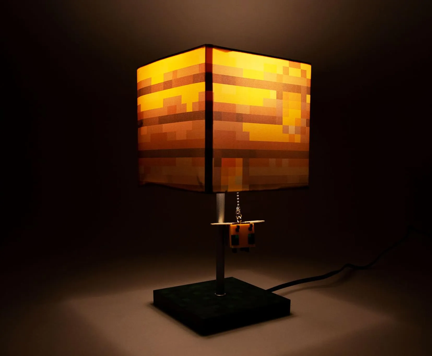 Minecraft Yellow Bee Nest Block Desk Lamp with 3D Bee Puller