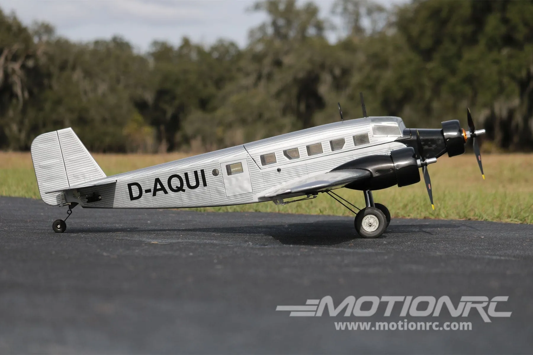 Nexa Junker JU-52 1630mm (64") Wingspan - ARF