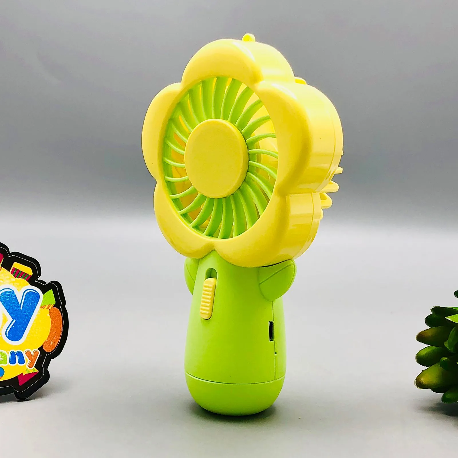 Rechargeable Flower Shaped Mini Fan With USB