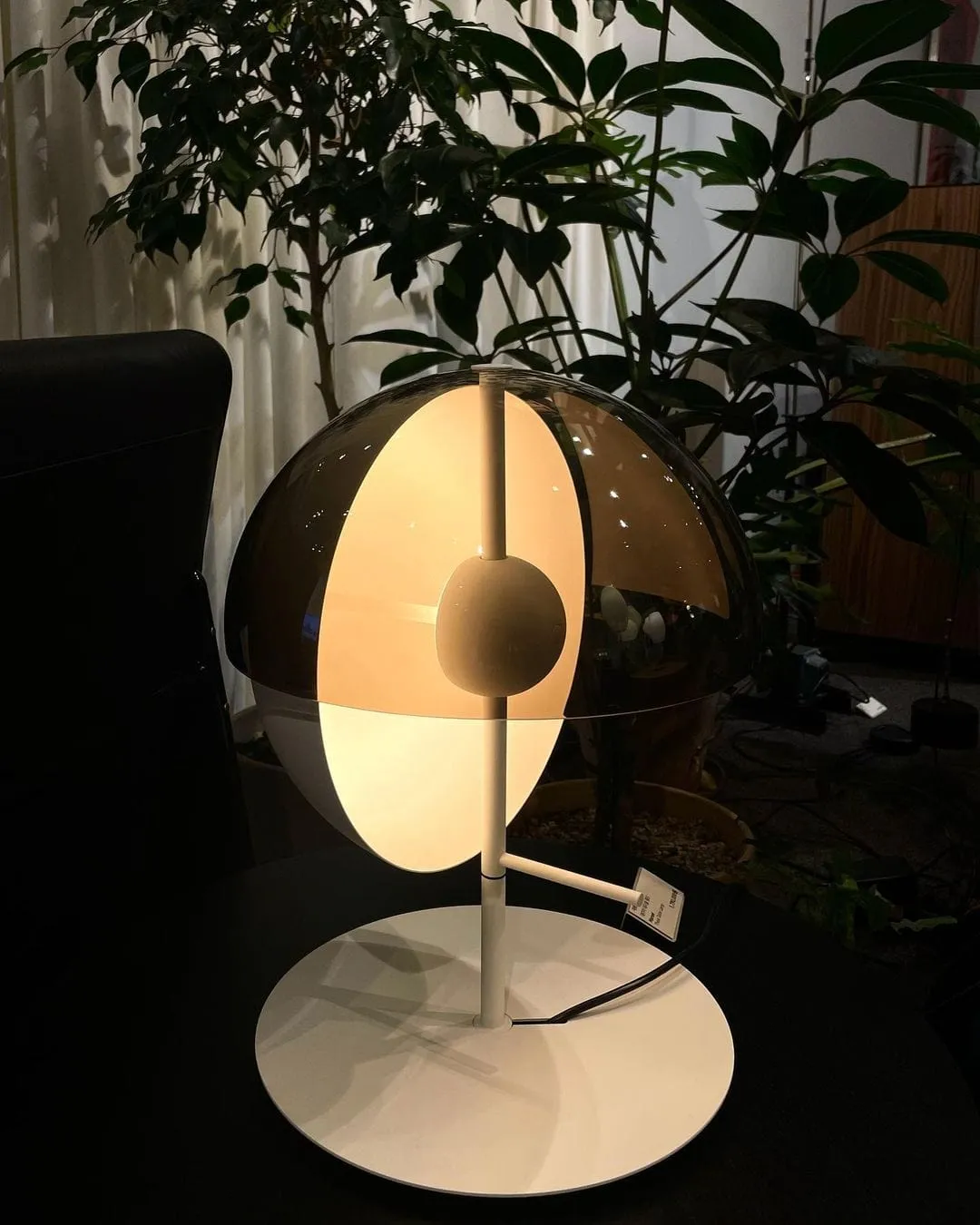 Theia Table lamp