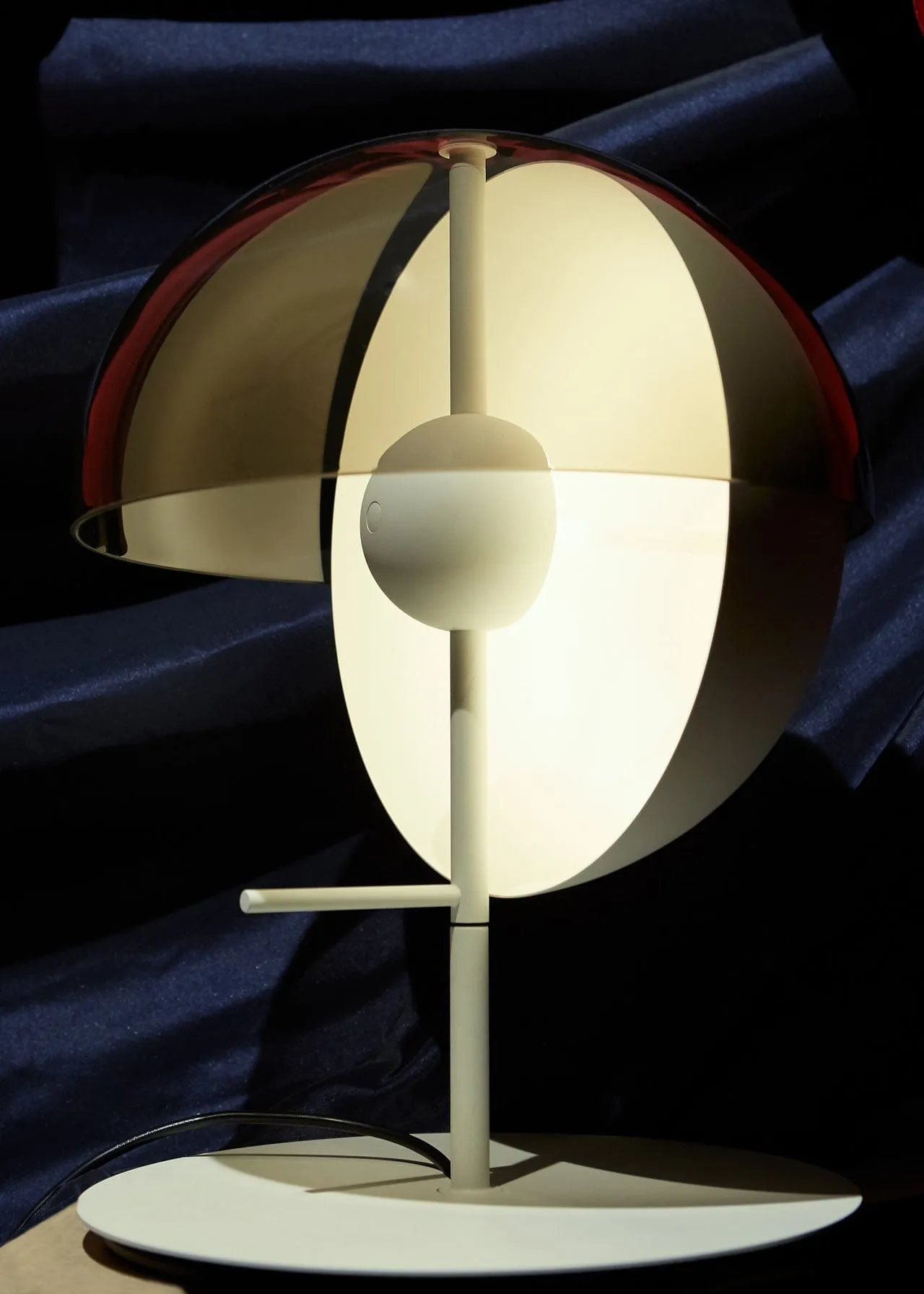 Theia Table lamp