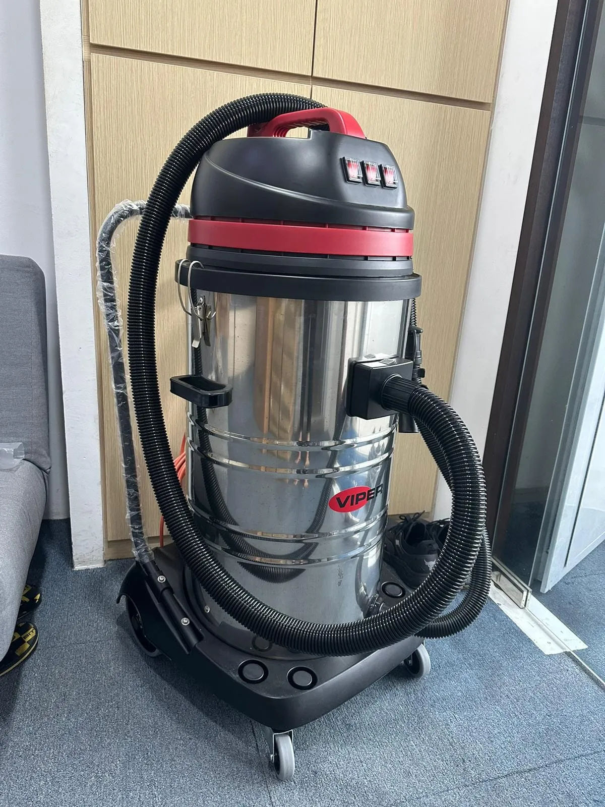 Viper Three-Motor Professional Wet & Dry Vacuum Cleaner With High Suction Power | Model : LSU395-UK