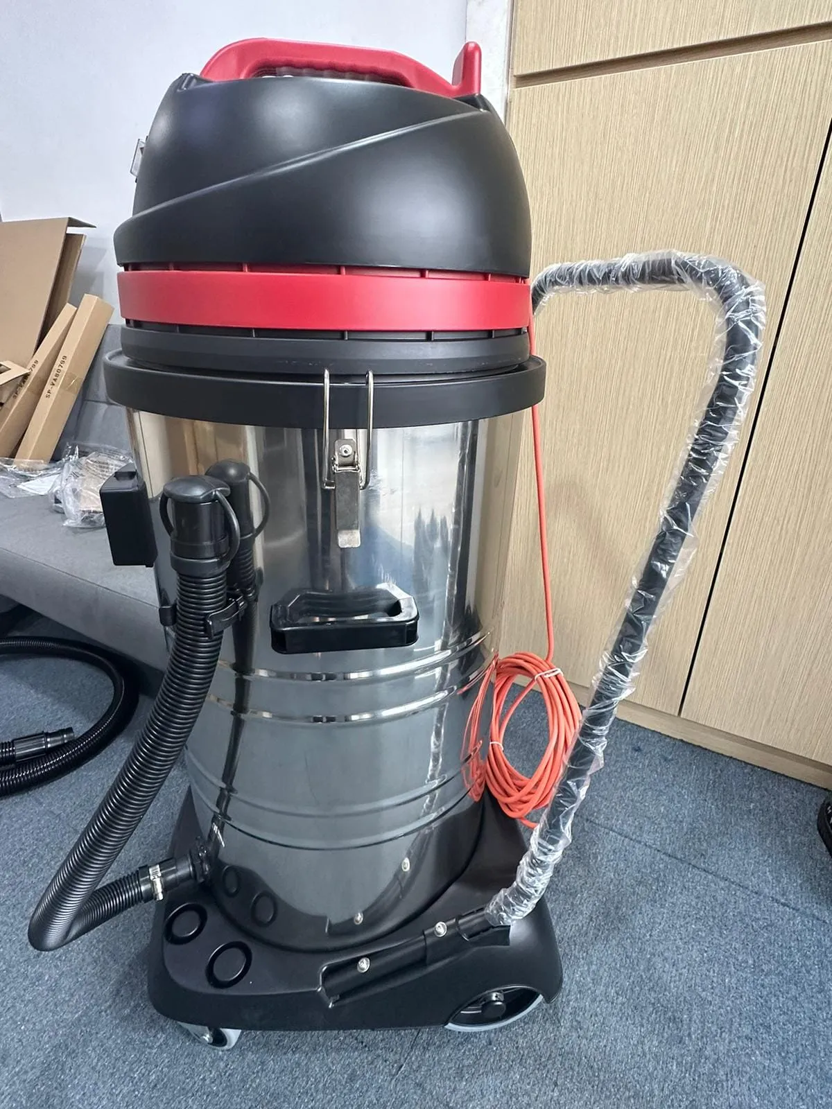 Viper Three-Motor Professional Wet & Dry Vacuum Cleaner With High Suction Power | Model : LSU395-UK