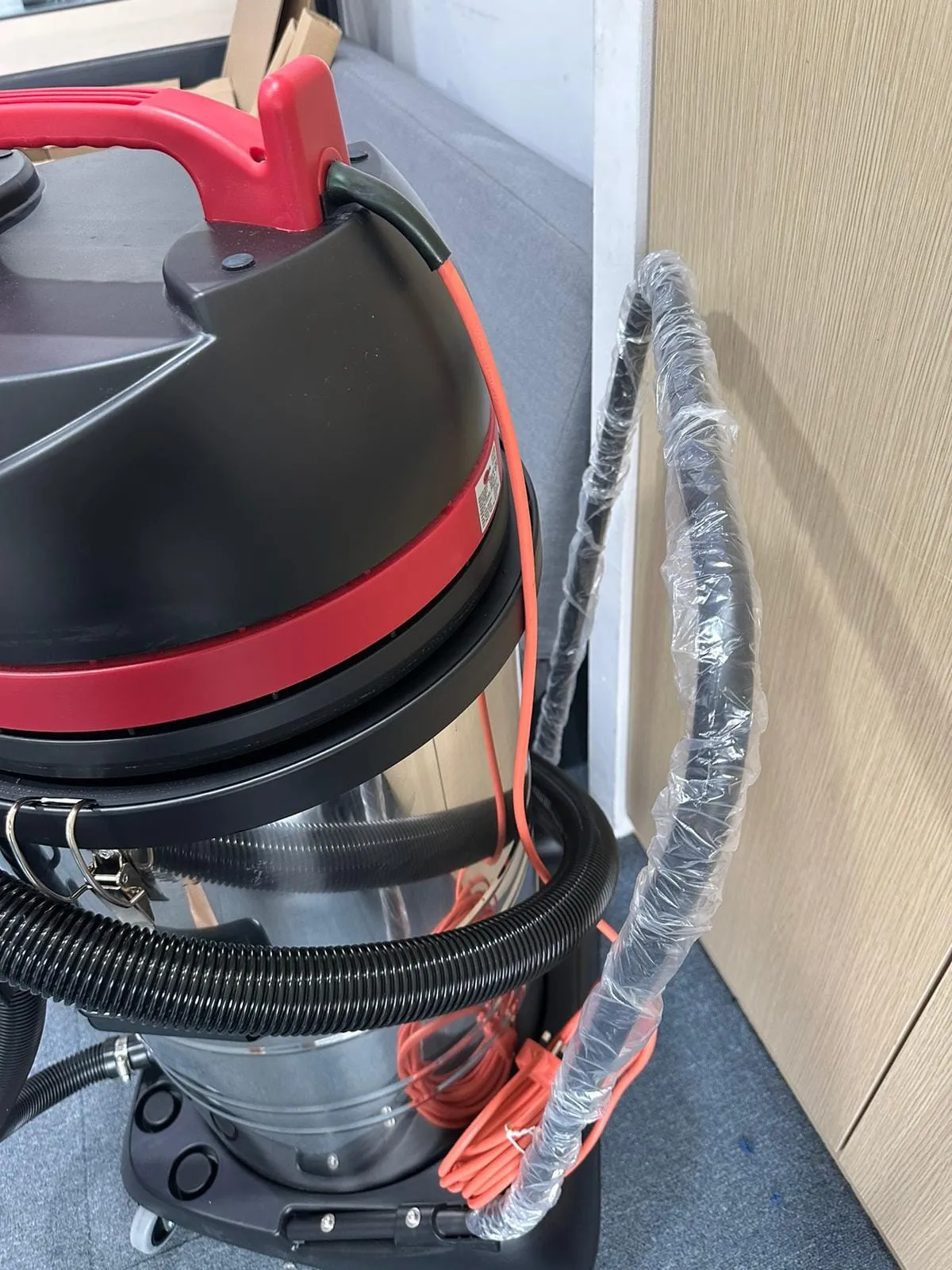 Viper Three-Motor Professional Wet & Dry Vacuum Cleaner With High Suction Power | Model : LSU395-UK